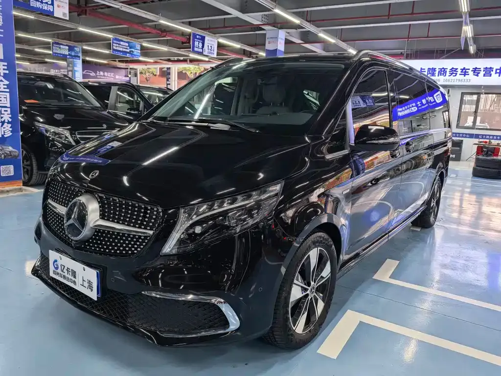 Mercedes-Benz V-Class 2023 из CN, фото 1