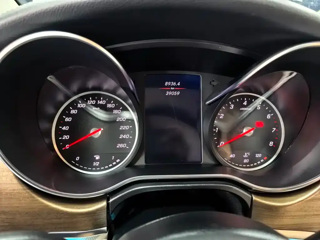 Mercedes-Benz V-Class 2023 из CN, фото 2