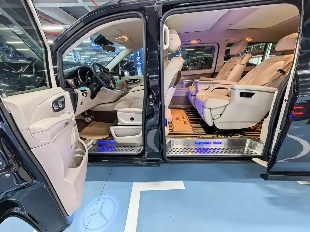 Mercedes-Benz V-Class 2023 из CN, фото 8