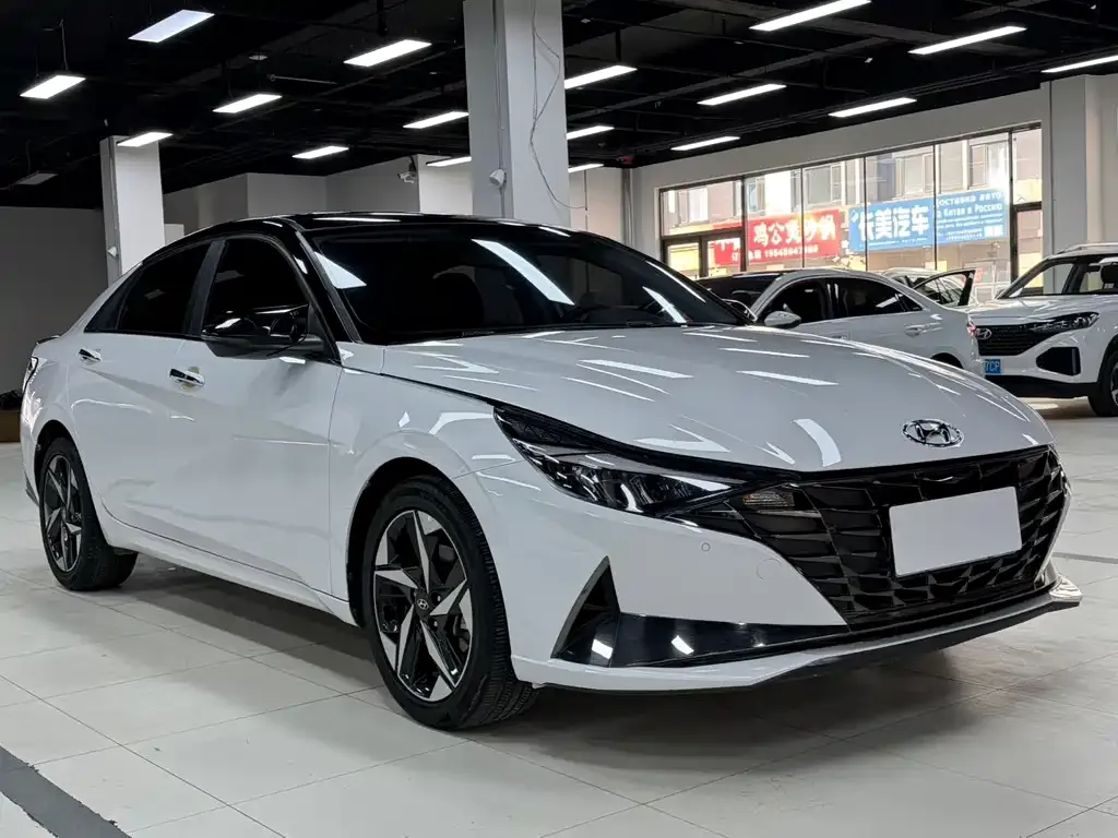 Hyundai Elantra 2023 из CN, фото 4