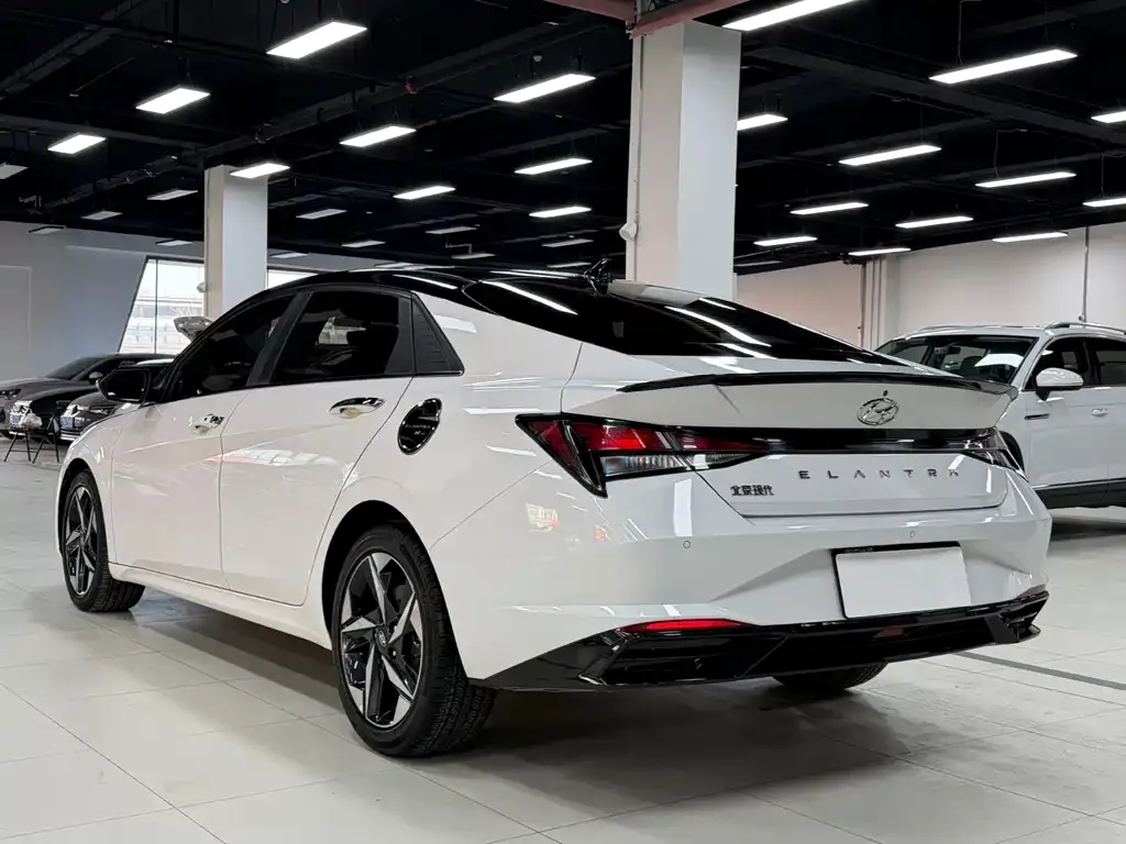 Hyundai Elantra 2023 из CN, фото 9
