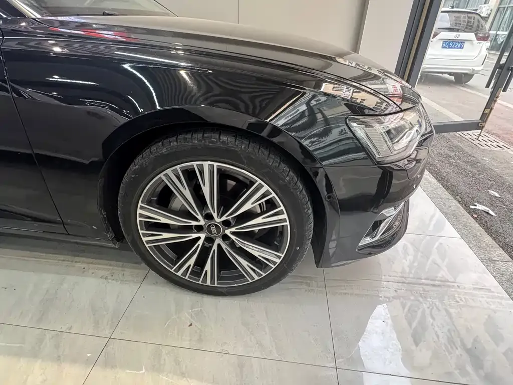 Audi A6L 2023 из CN, фото 7