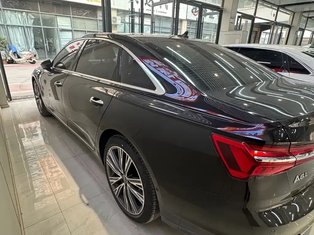 Audi A6L 2023 из CN, фото 6
