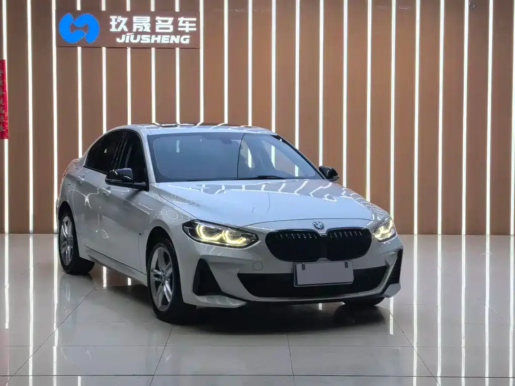 BMW 1 Series 2021 из CN, фото 2