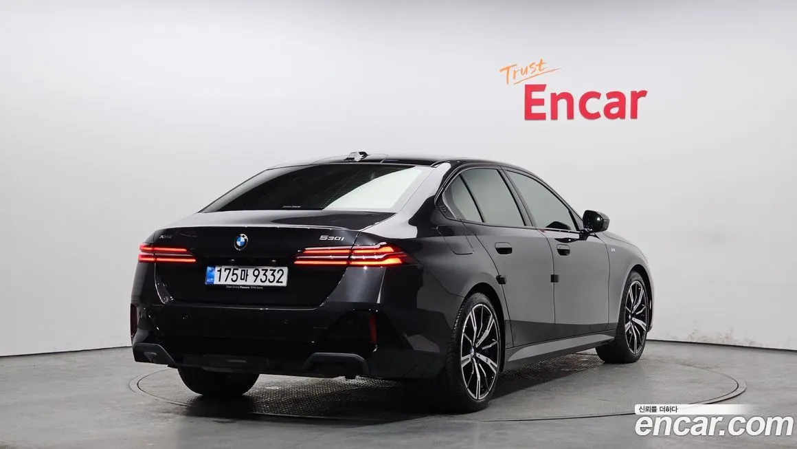 BMW 5-Series 2025 из KR, фото 3