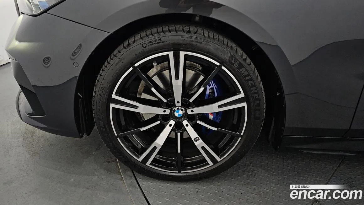 BMW 5-Series 2025 из KR, фото 10