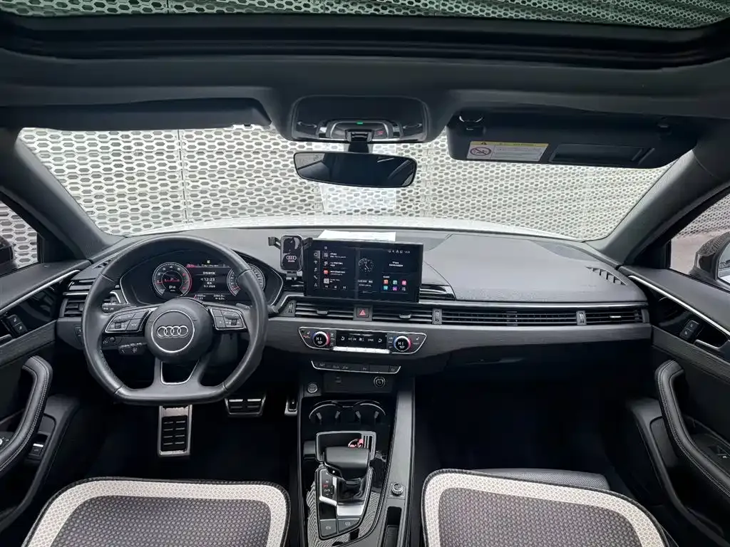 Audi A4L 2023 из CN, фото 7
