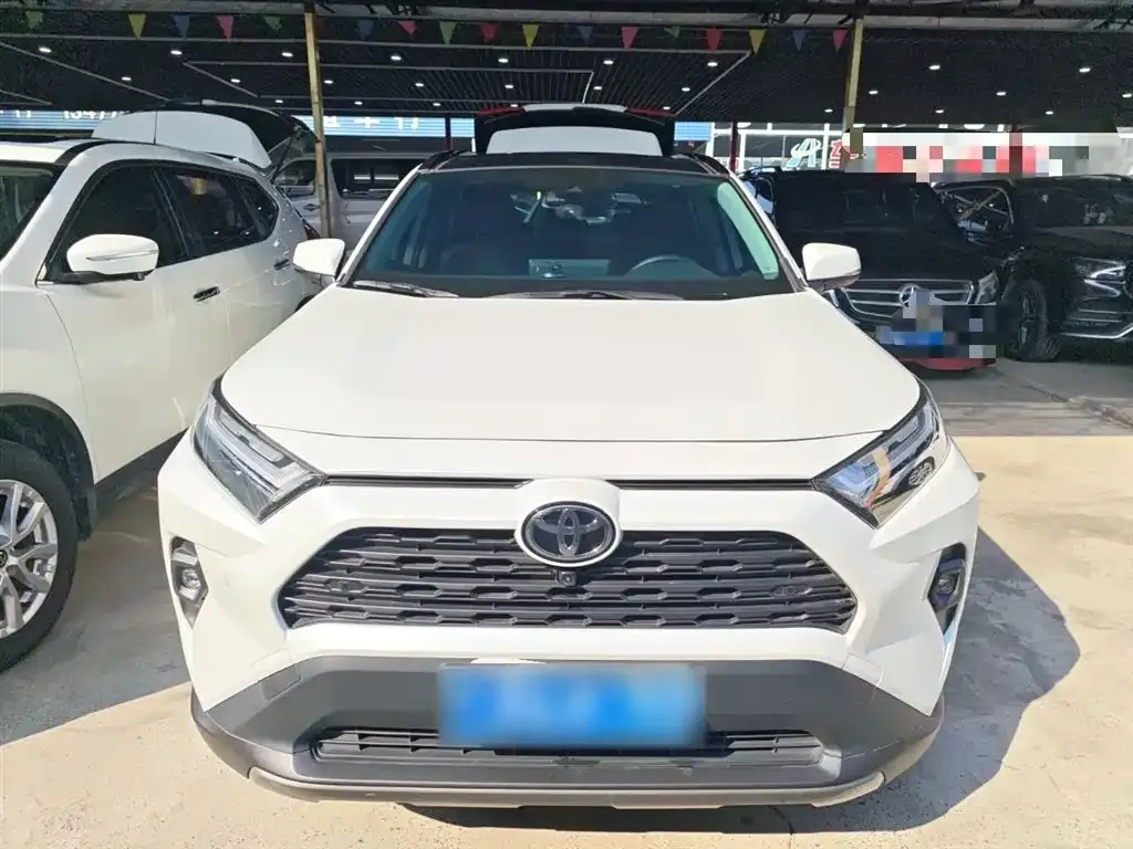 Toyota RAV4 2024 из CN, фото 5