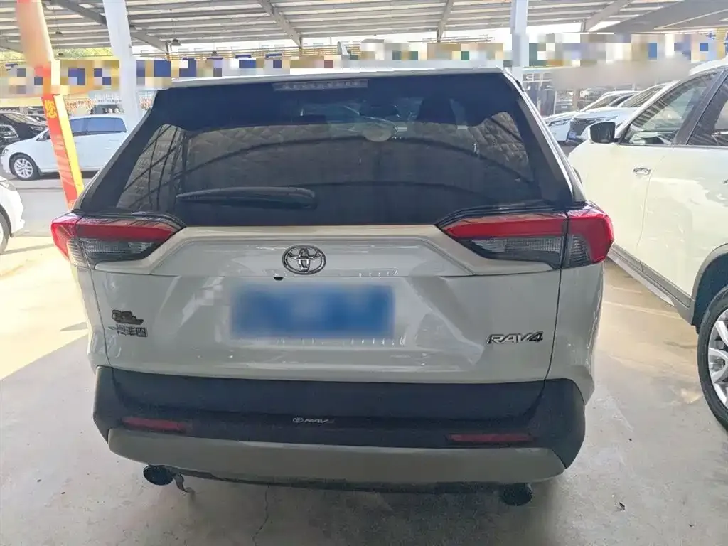 Toyota RAV4 2024 из CN, фото 6