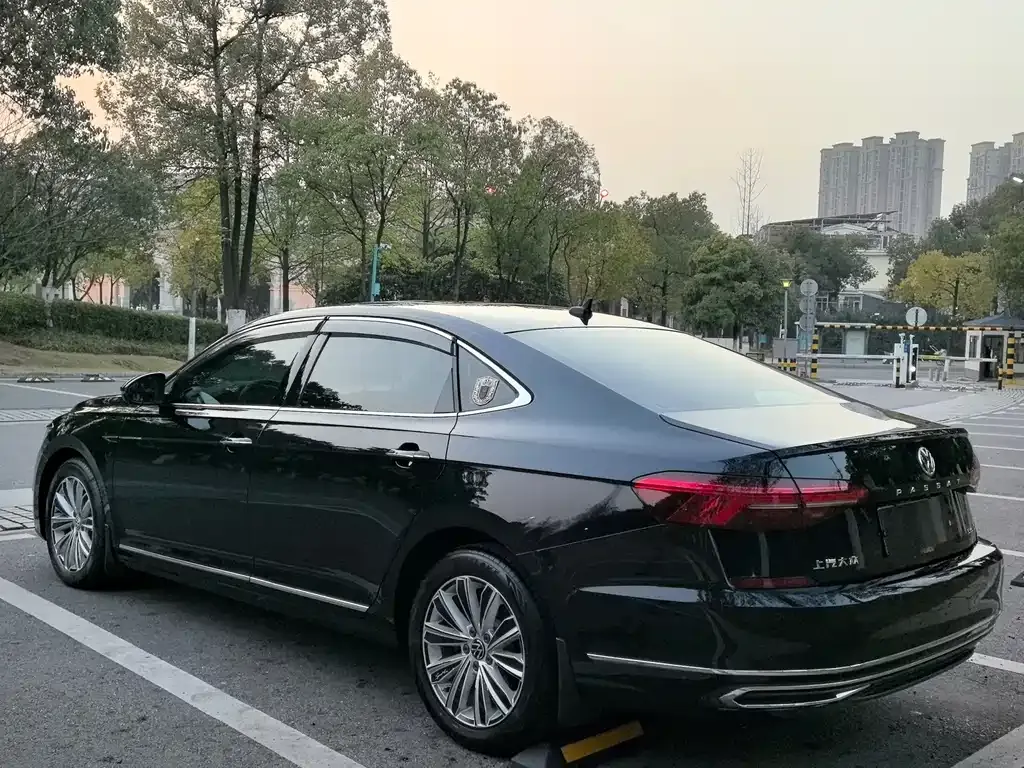 Volkswagen Passat 2021 из CN, фото 3