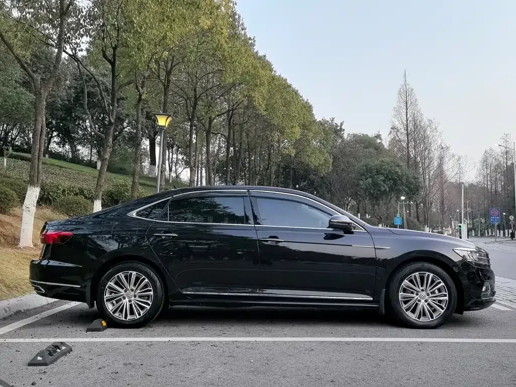 Volkswagen Passat 2021 из CN, фото 10