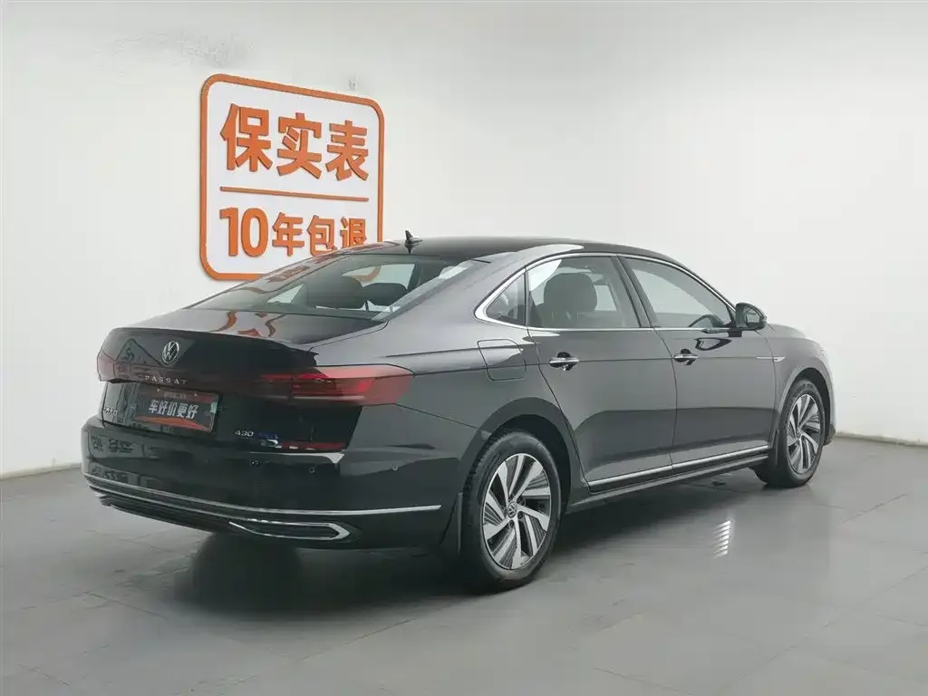 Volkswagen Passat New Energy — фото 3