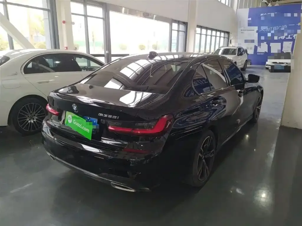 BMW 3 Series 2022 из CN, фото 10