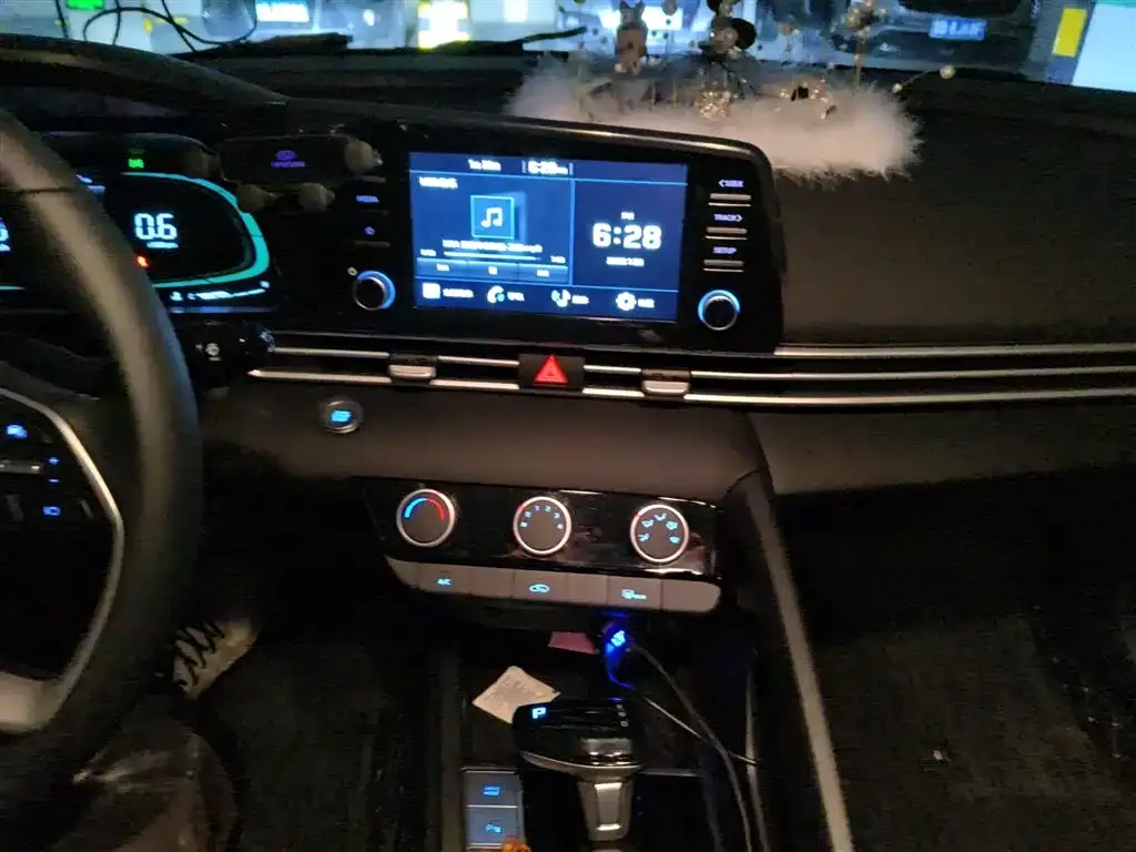 Hyundai Elantra 2025 из CN, фото 2