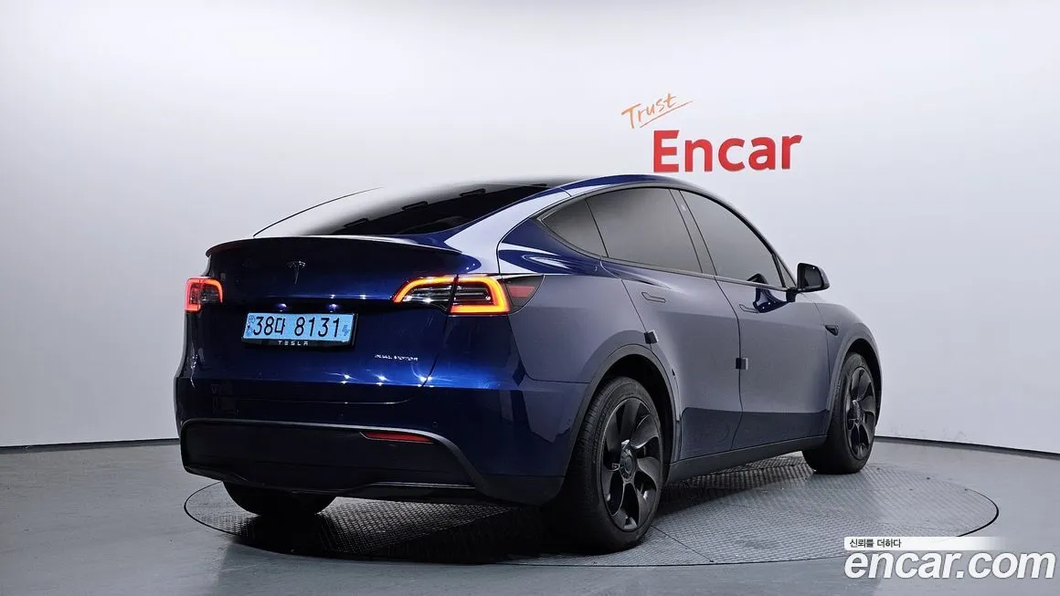 Tesla Model Y — фото 6
