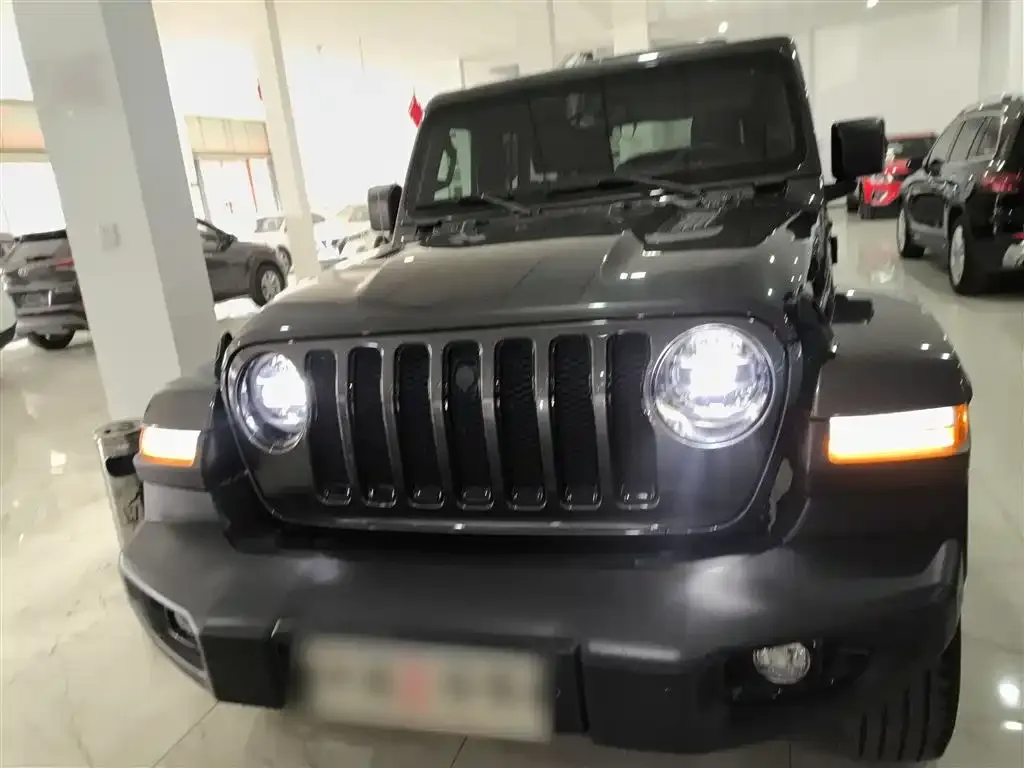 Jeep Wrangler — фото 2