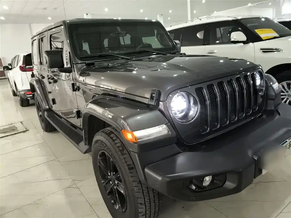 Jeep Wrangler — фото 7