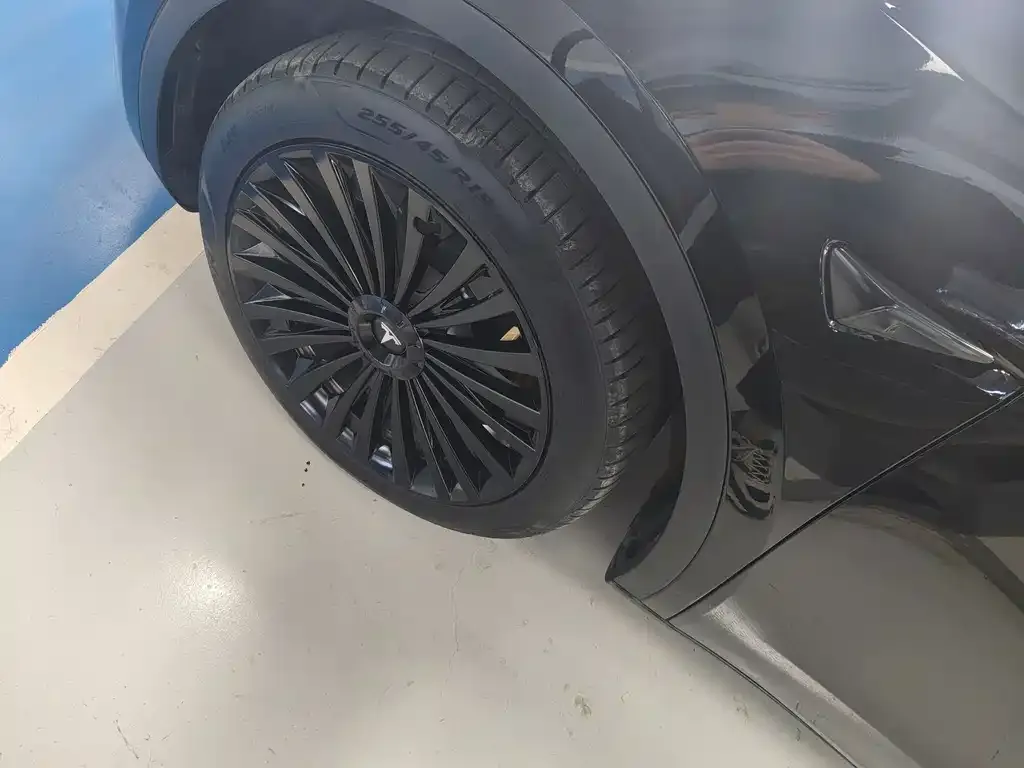 Tesla Model Y 2023 из CN, фото 9
