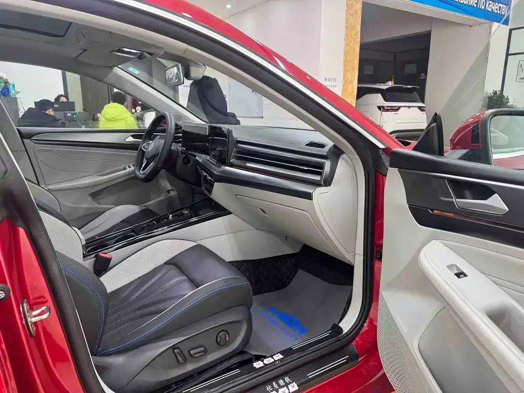 Volkswagen Lamando 2021 из CN, фото 9