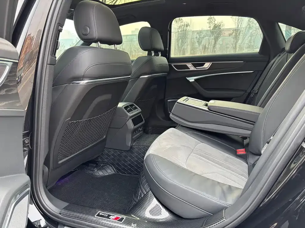 Audi A6L 2024 из CN, фото 9