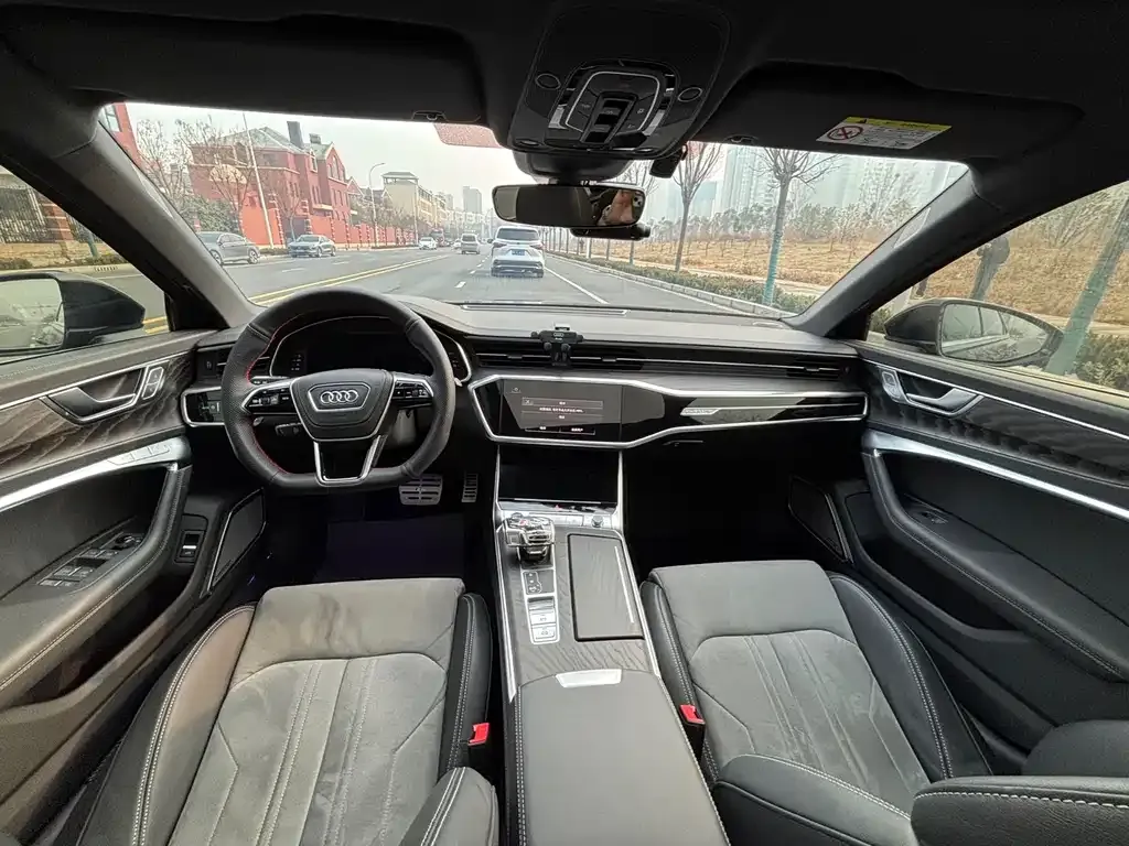Audi A6L 2024 из CN, фото 6