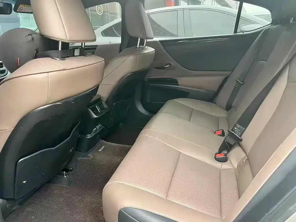Lexus ES 2022 из CN, фото 4