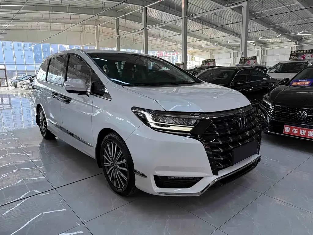 Honda Elysion 2022 из CN, фото 8