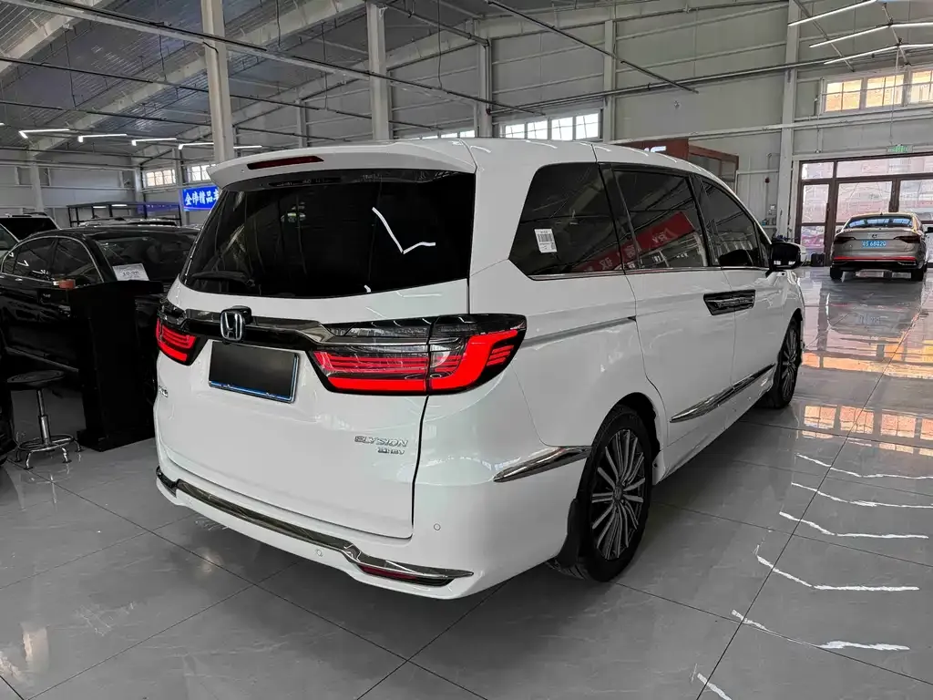 Honda Elysion 2022 из CN, фото 6