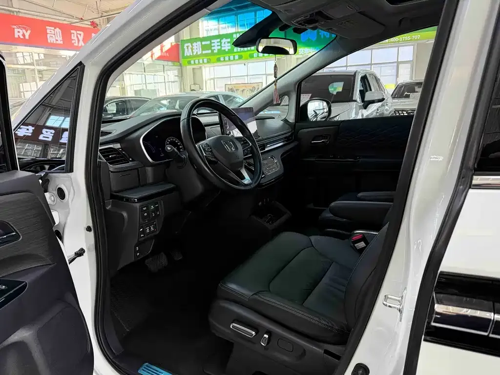 Honda Elysion 2022 из CN, фото 10