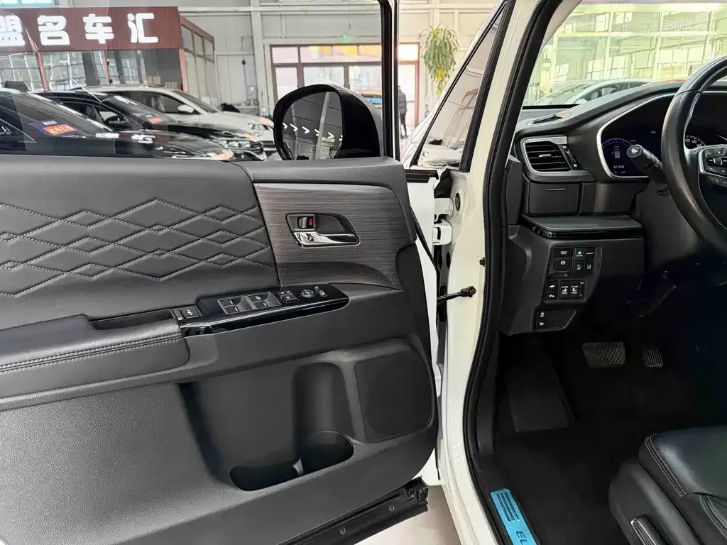 Honda Elysion 2022 из CN, фото 4