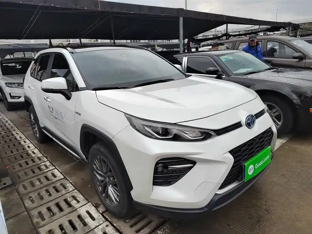 Toyota Wildlander 2023 из CN, фото 2