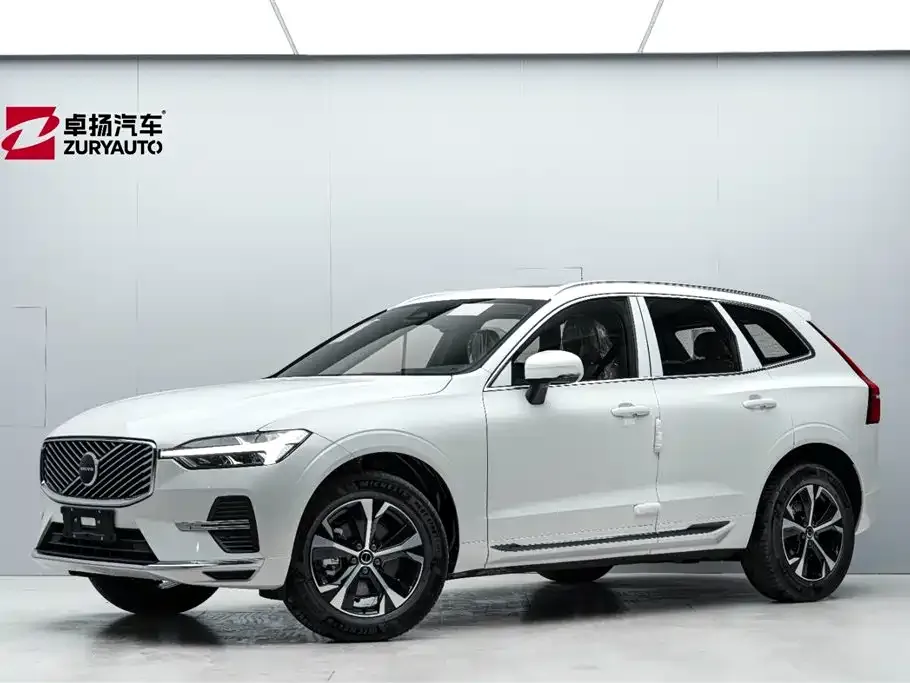 Volvo XC60 — фото 1