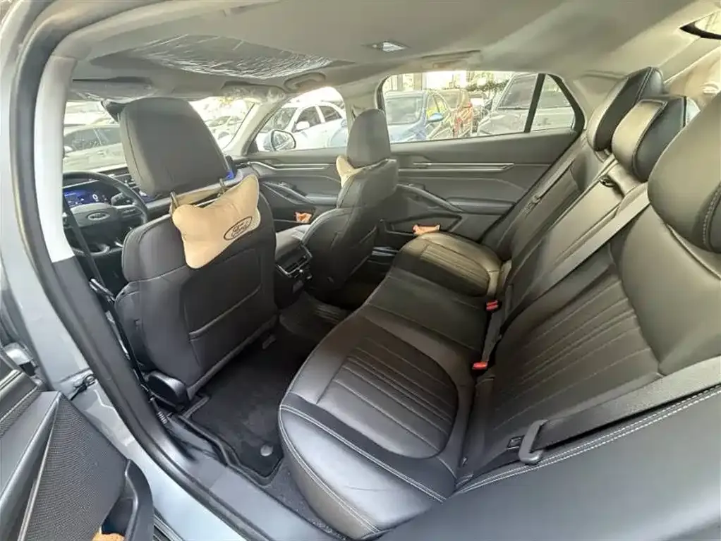 Ford Mondeo 2025 из CN, фото 3