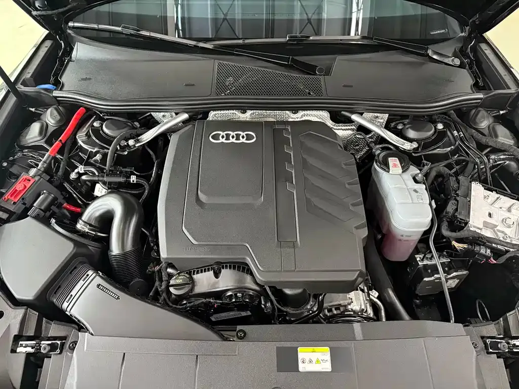Audi A6L — фото 6