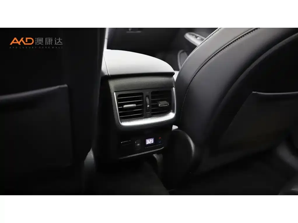Infiniti QX50 2022 из CN, фото 2