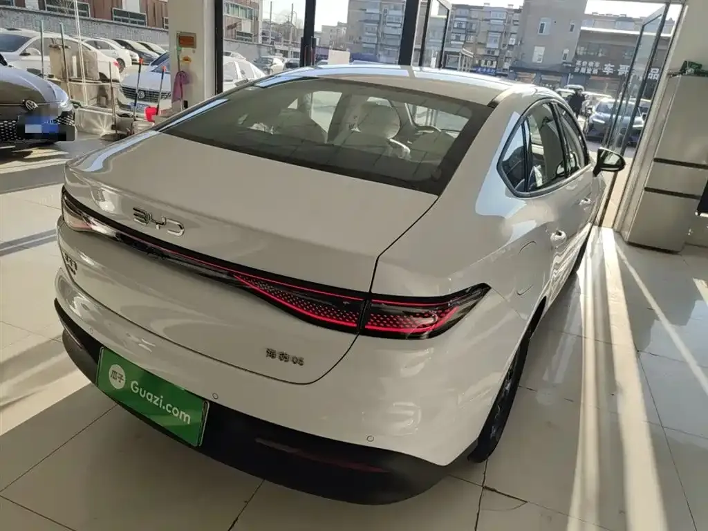 BYD Seal 05 DM-i — фото 2