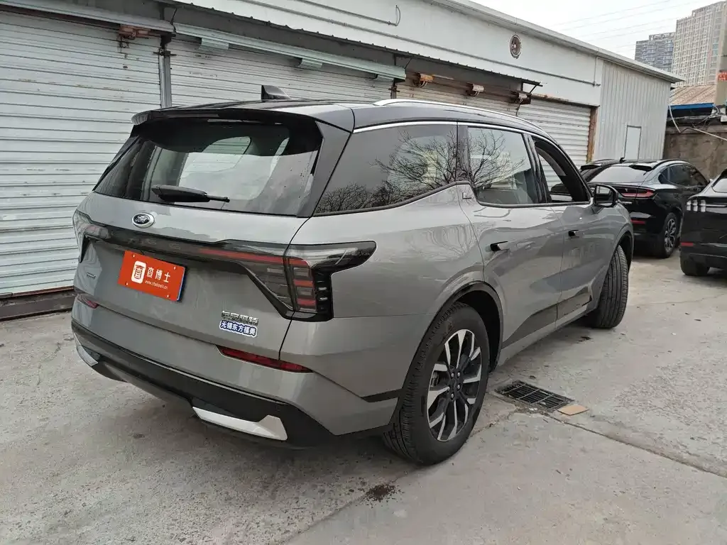 Ford Edge 2024 из CN, фото 2