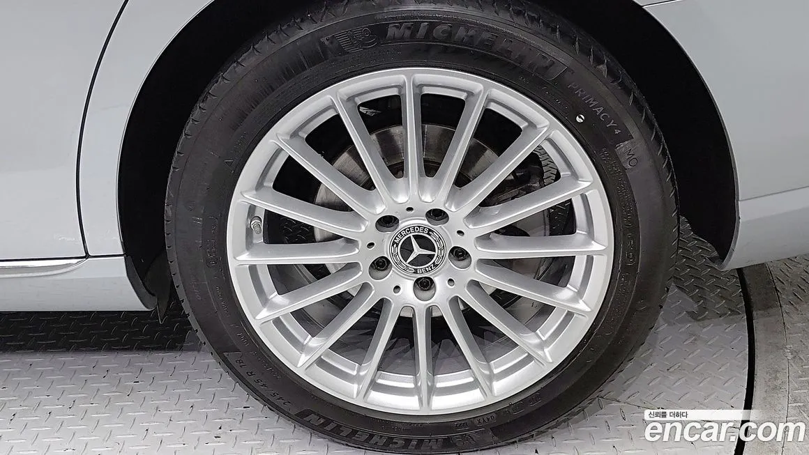 Mercedes-Benz E-Class 2022 из KR, фото 9