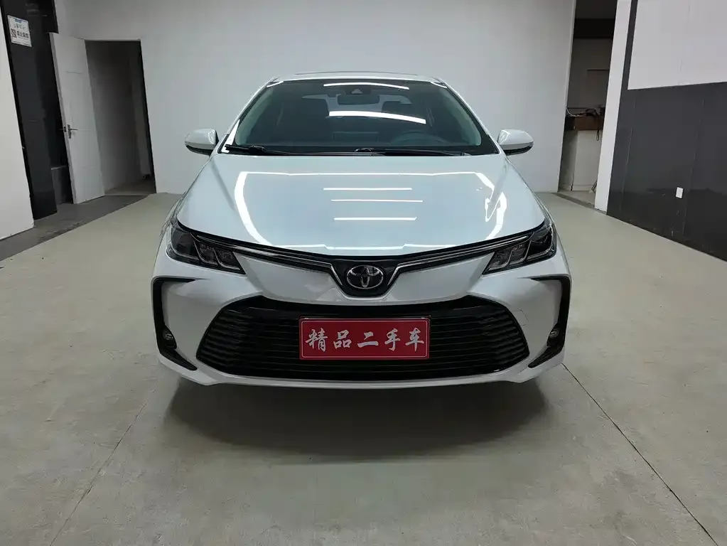 Toyota Corolla 2023 из CN, фото 3