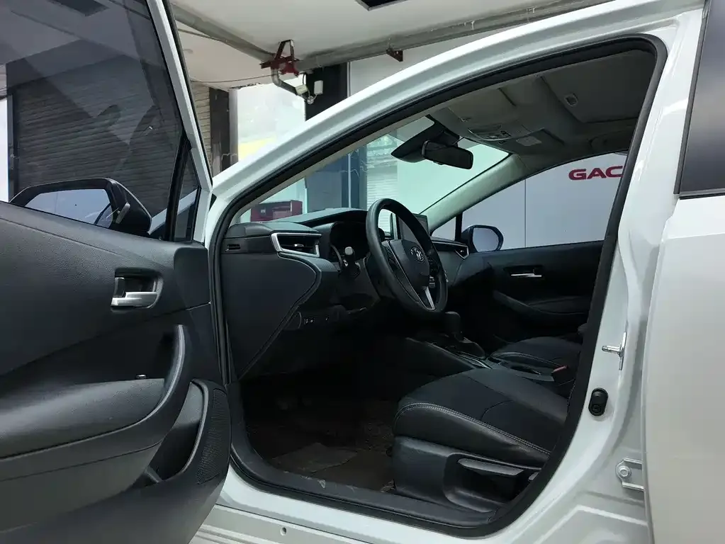 Toyota Corolla 2023 из CN, фото 8