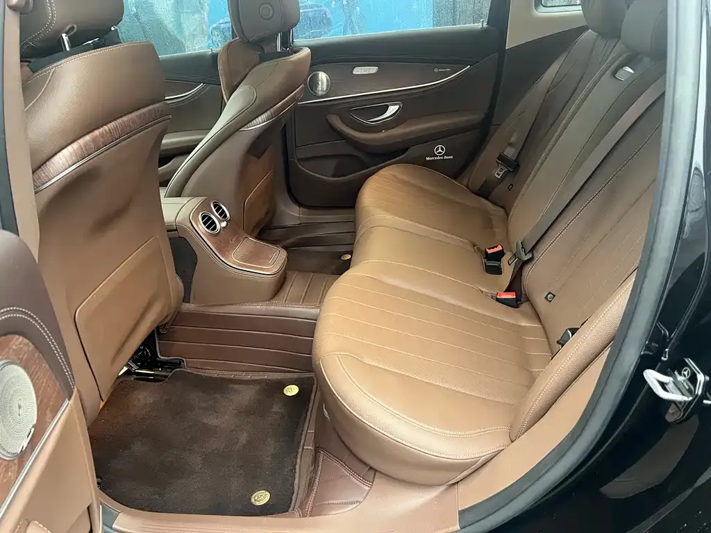 Mercedes-Benz E-Class 2023 из CN, фото 3