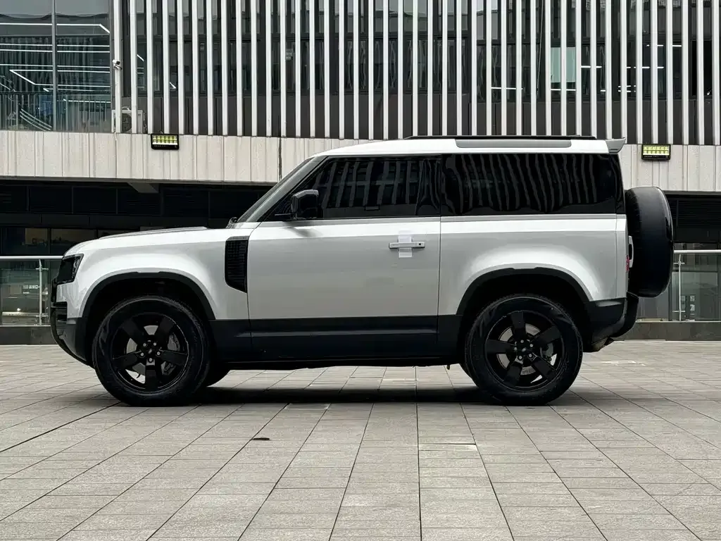 Land Rover Defender — фото 9