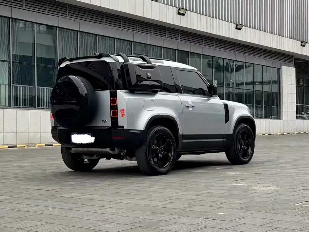 Land Rover Defender — фото 2