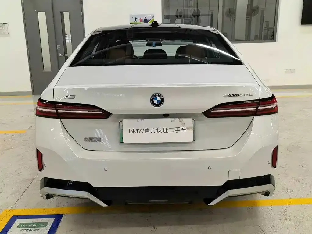 BMW i5 2025 из CN, фото 4
