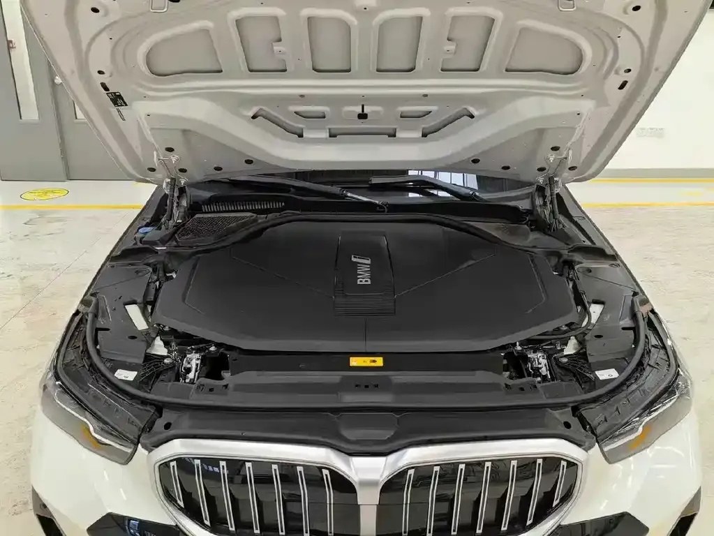 BMW i5 2025 из CN, фото 10