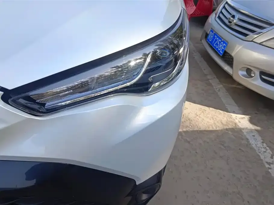Toyota Frontlander 2023 из CN, фото 2