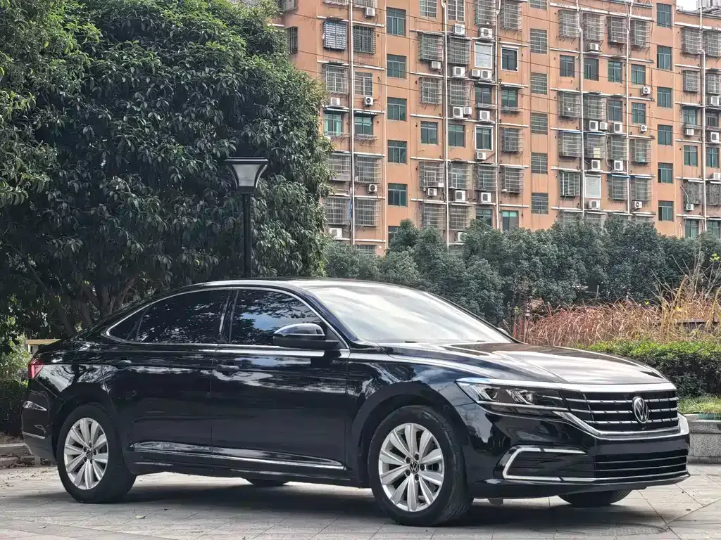 Volkswagen Passat — фото 7
