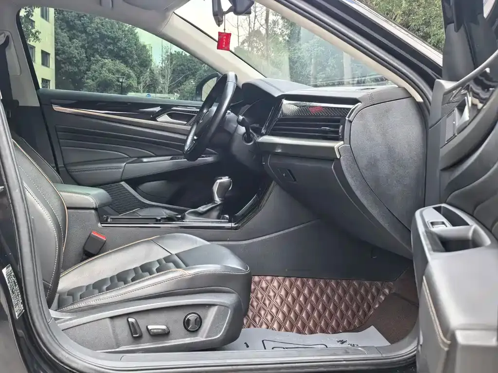 Volkswagen Passat — фото 9