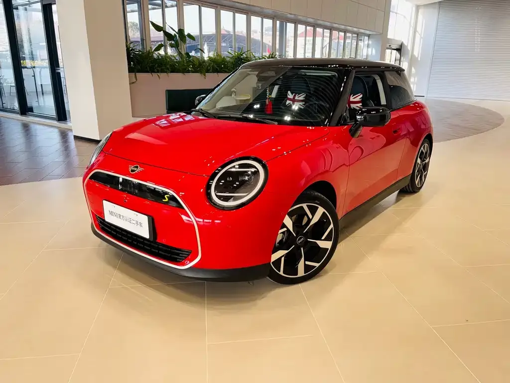 MINI Cooper EV — фото 1