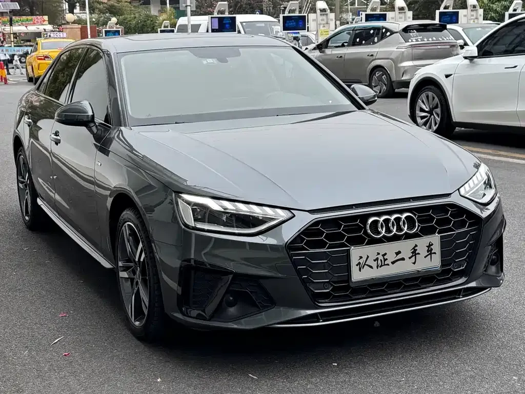 Audi A4L 2021 из CN, фото 9